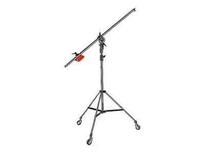 MAN JIRAFA LIGHT BOOM 35 PIE CINE